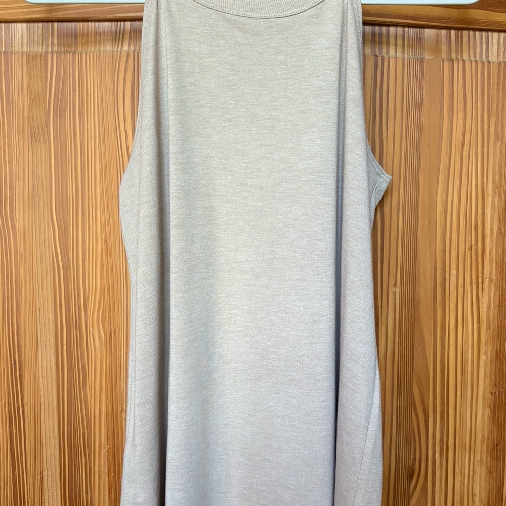 NWOT Charming & Main Boutique Sleeveless Top